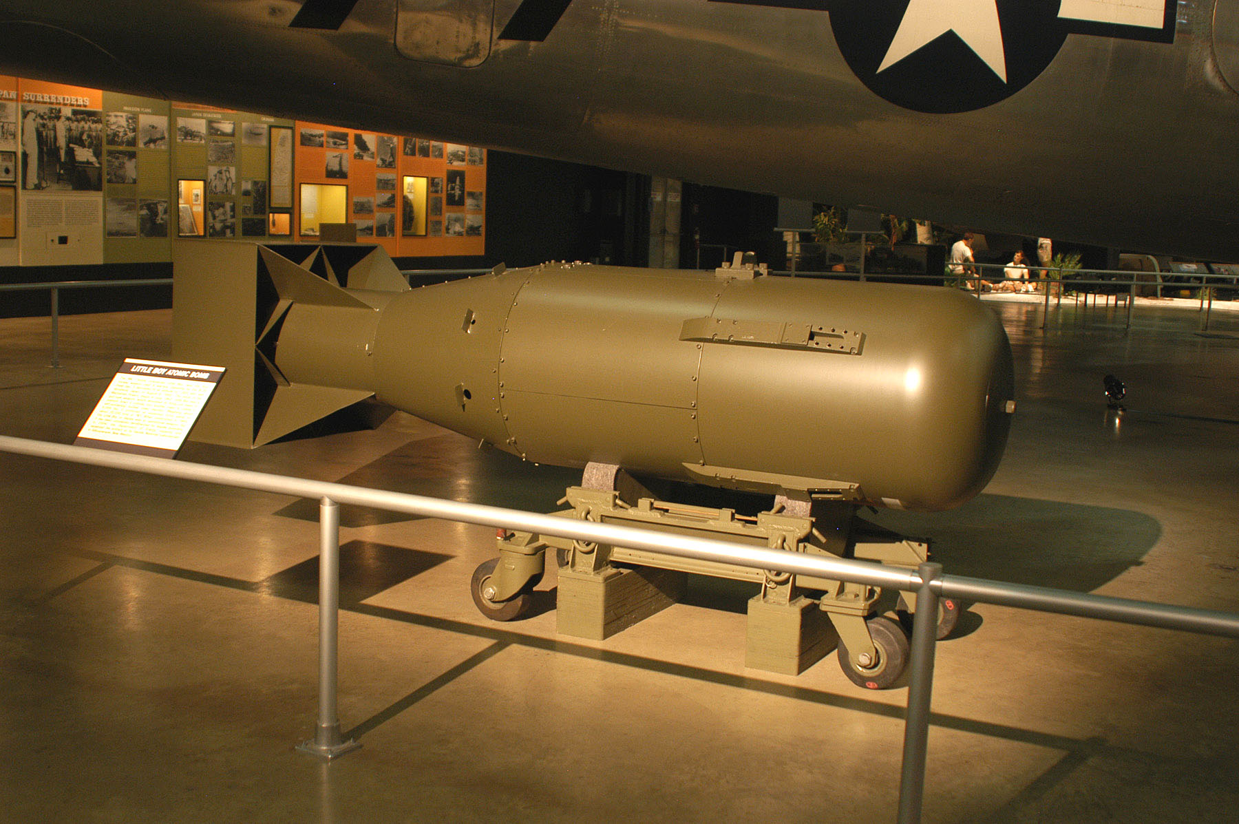atom bomb picture